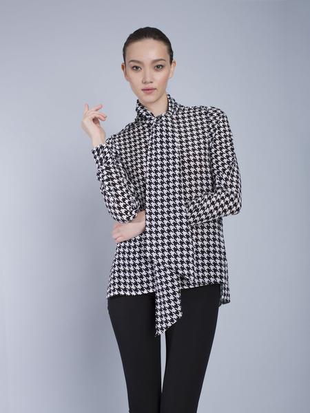 The Cassie Pussy Bow Blouse - Houndstooth